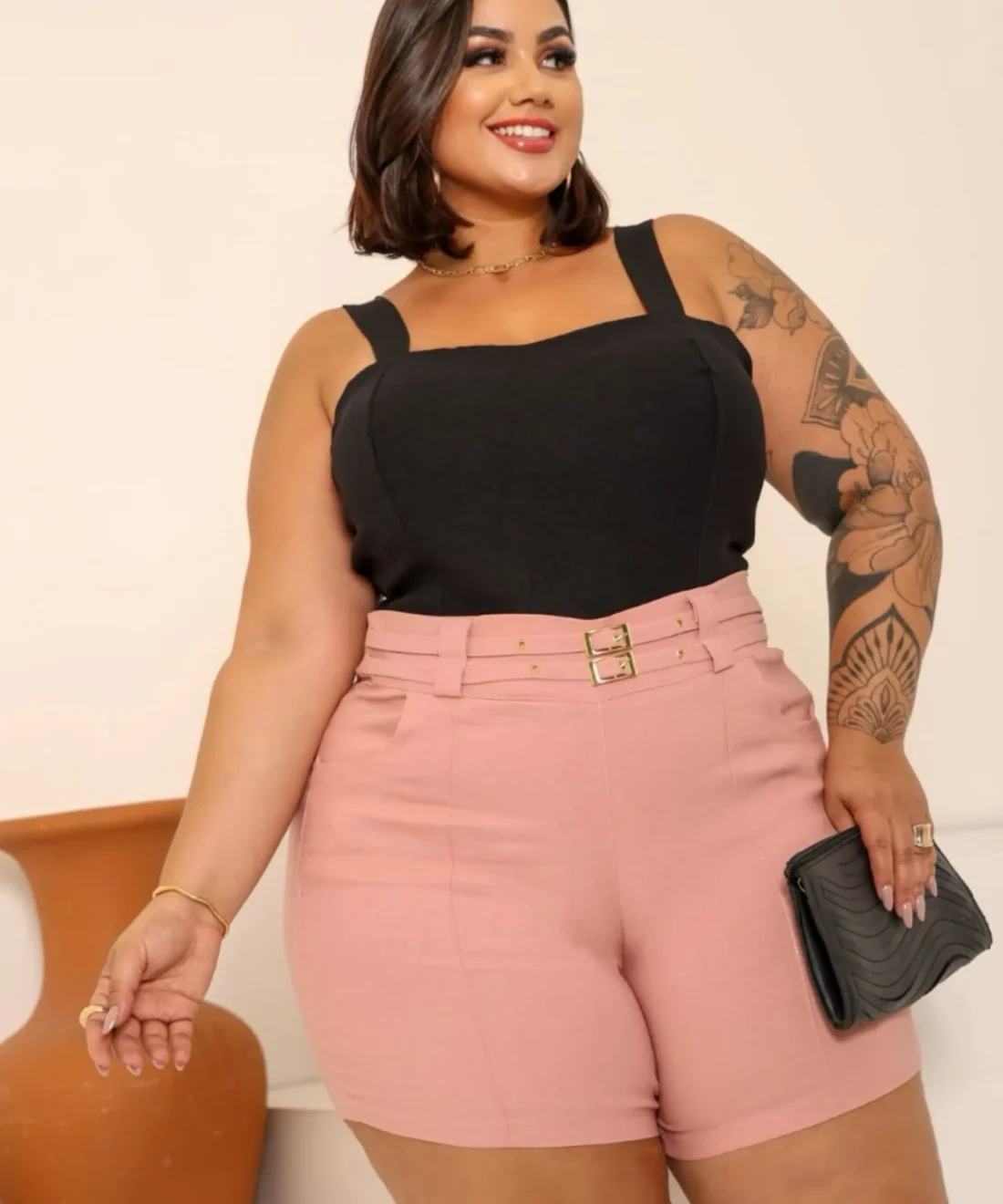 Short Social Feminino Plus Size com Cinto Duplo