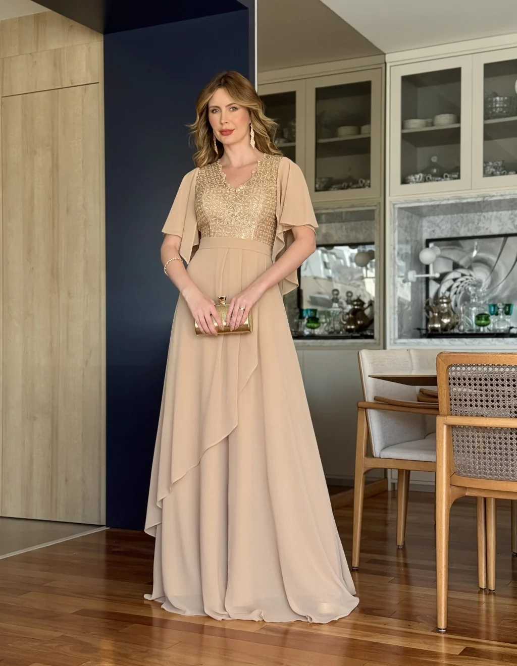 Vestido de Festa Dourado em Chiffon